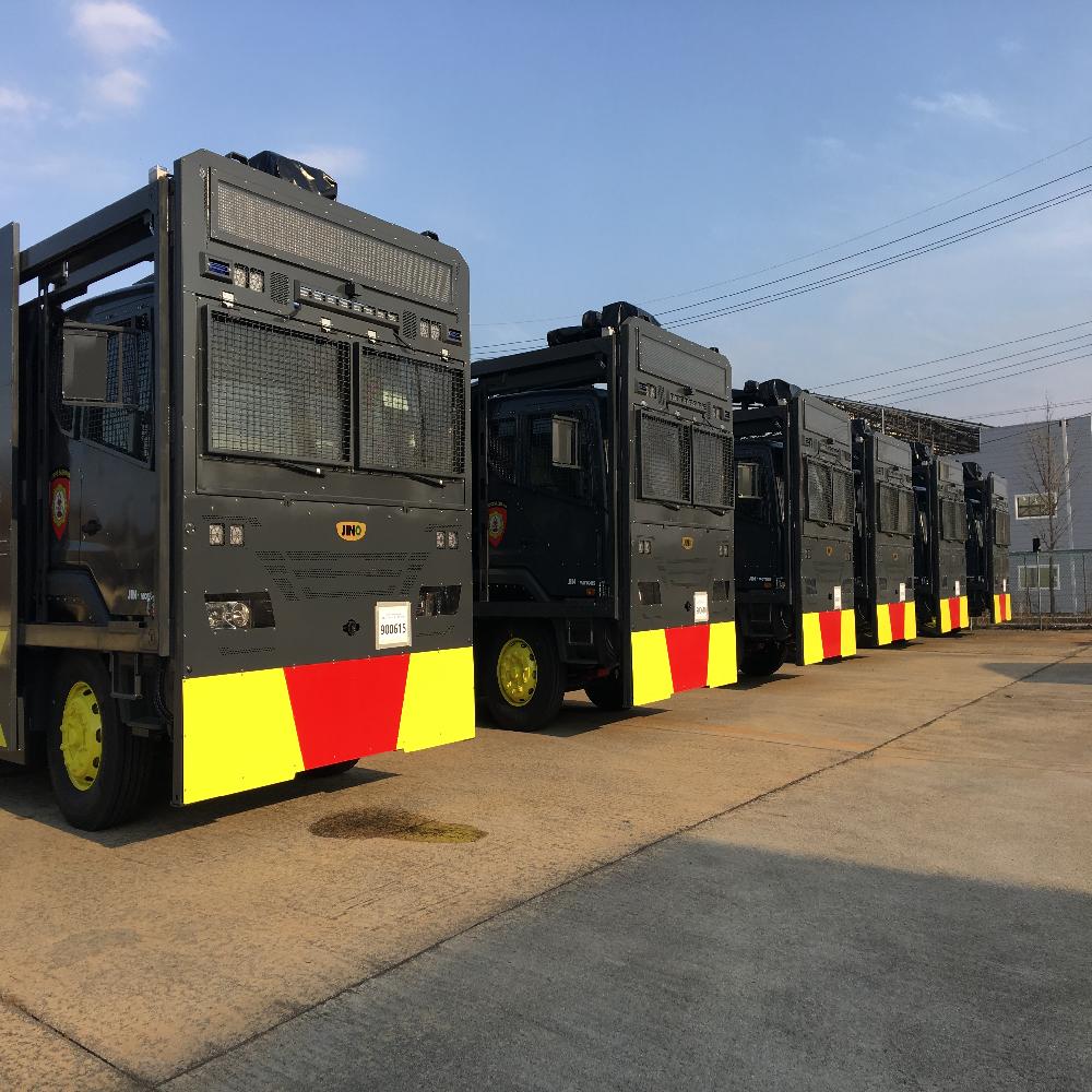 Multifunctional Barricade Vehicle